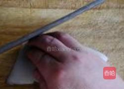 青椒墨鱼卷的做法图解3