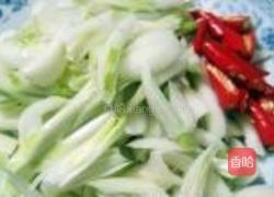 荞头炒香肠的做法图解1