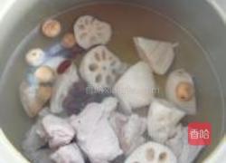 红腰豆莲藕猪骨汤的做法图解5