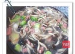 鲜汤蟹味菇的做法图解7
