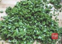 虾皮韭菜盒子的做法图解3