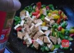 彩椒豆干丁的做法图解7