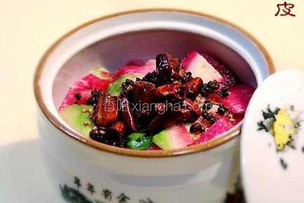 椒油爆腌萝卜皮