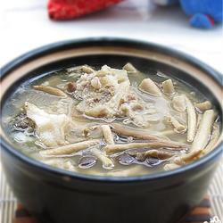 茶树菇牛骨煲的做法[图]