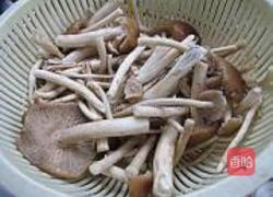 茶树菇牛骨煲的做法图解7