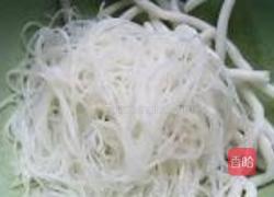 菌汤双粉鱼丸的做法图解2