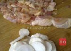杏鲍菇炒鸡腿肉的做法图解1