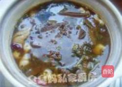 酸菜肥肠鸭血煲的做法图解10