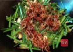 银鱼小炒的做法图解8