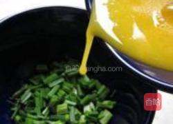 桃仁野葱炒蛋的做法图解6