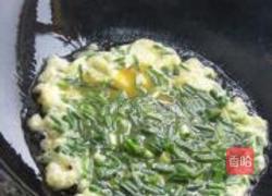 桃仁野葱炒蛋的做法图解8