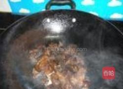 黑木耳炒荷兰豆的做法图解3