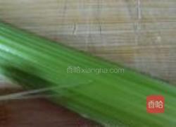 腰果炒西芹的做法图解2