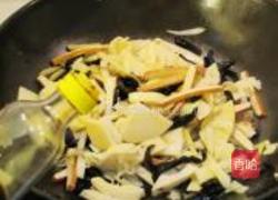 豆腐干炒乌元海参的做法图解10