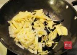 豆腐干炒乌元海参的做法图解8