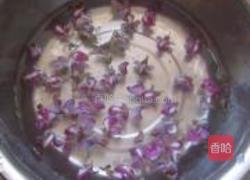 扁豆花肉片糯米粥的做法图解2