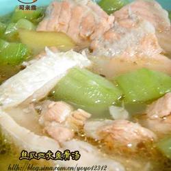 丝瓜三文鱼骨汤的做法[图]