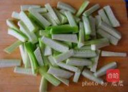 油条丝瓜的做法图解1