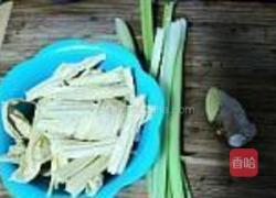 姜汁拌腐竹的做法图解1