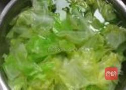 炝拌绿甘蓝的做法图解1