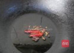 炝拌绿甘蓝的做法图解2