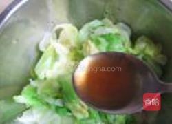 炝拌绿甘蓝的做法图解3