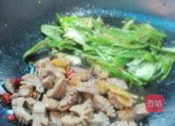 鲜辣椒炒腰花的做法图解10