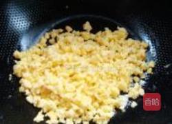 韭菜虾皮鸡蛋水饺的做法图解2