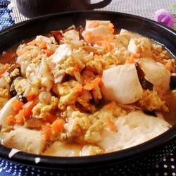 虾皮蛋松焖豆腐的做法[图]