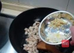 春笋炒鸡粒的做法图解7