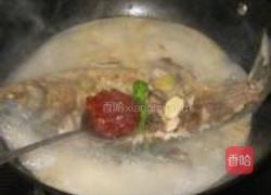 红油豆瓣酱烧鳊鱼的做法图解4