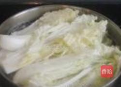 咸肉鲜虾白菜煲的做法图解5