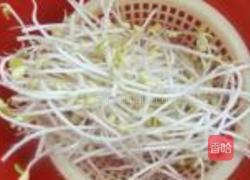 火腿丝炒黄豆芽的做法图解2