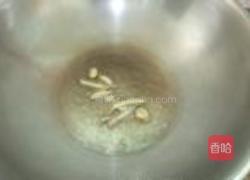 火腿丝炒黄豆芽的做法图解5