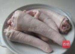 红烧猪尾巴的做法图解1