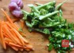 家庭炒面的做法图解1