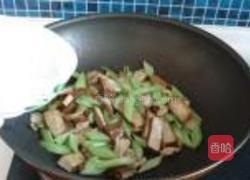 西芹豆干炒肉片的做法图解8