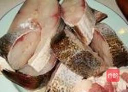 鲢鱼炖豆腐的做法图解1