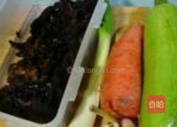 西葫芦炒木耳的做法图解1