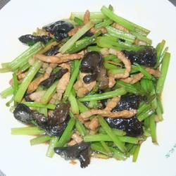 山芹炒肉丝的做法[图]