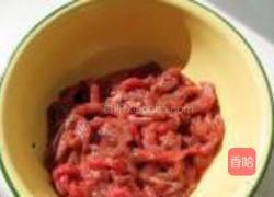 蒜薹煸牛肉丝的做法图解1
