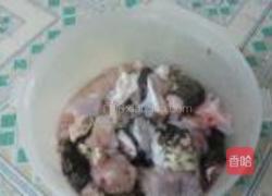 青笋爆牛蛙的做法图解1