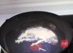 萝卜炒香菇瘦肉的做法图解2