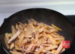 萝卜炒香菇瘦肉的做法图解6
