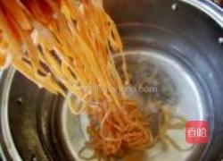 豇豆土豆丝炸酱面的做法图解3