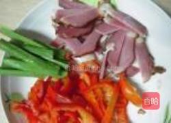 红椒炒腊肉的做法图解3