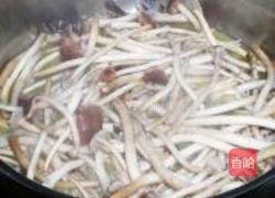 双椒茶树菇的做法图解3