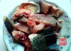 白萝卜丝煮鱼的做法图解1