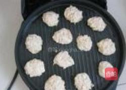 煎丸子的做法图解2