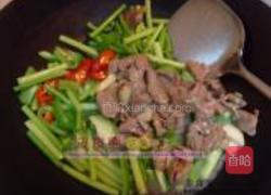 蒜苗炒牛肉的做法图解6
